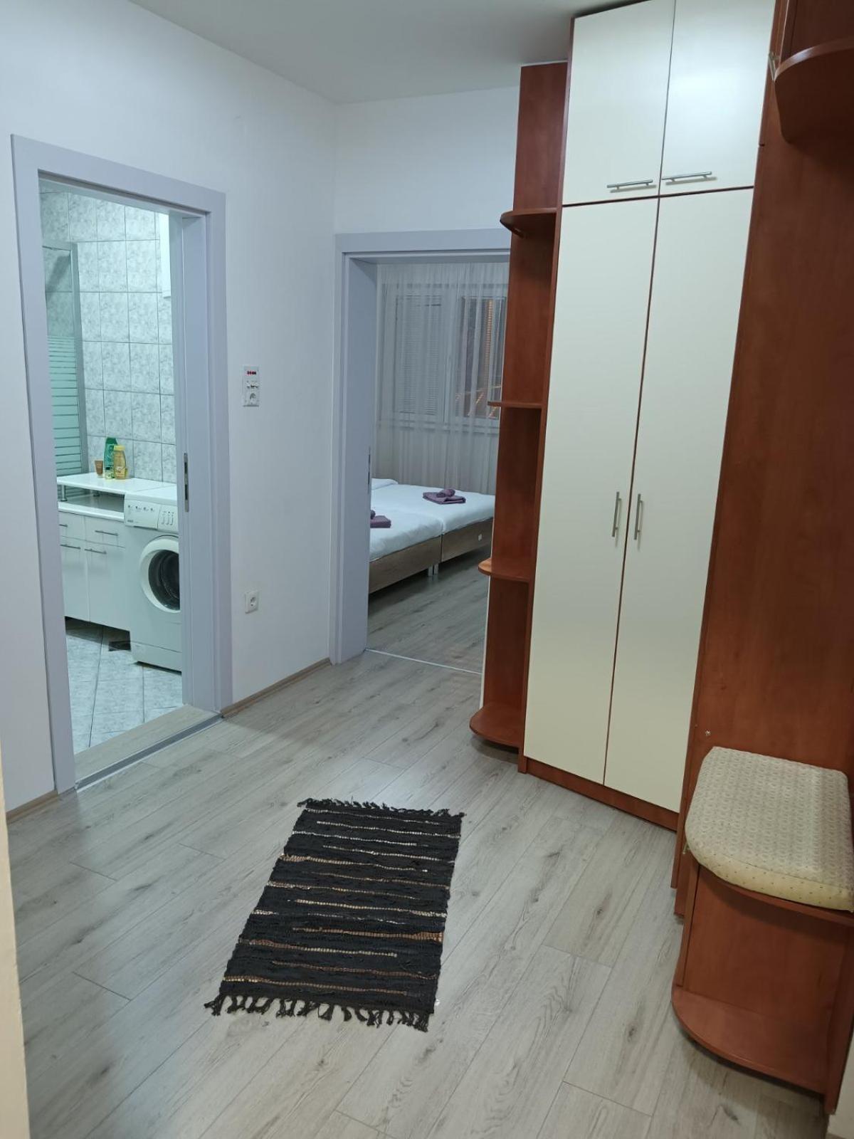 Premium Square Apartment Skopje Esterno foto