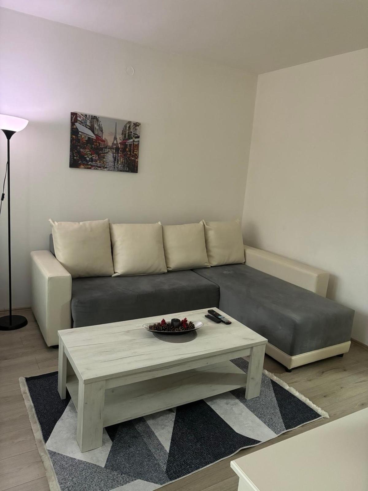 Premium Square Apartment Skopje Esterno foto